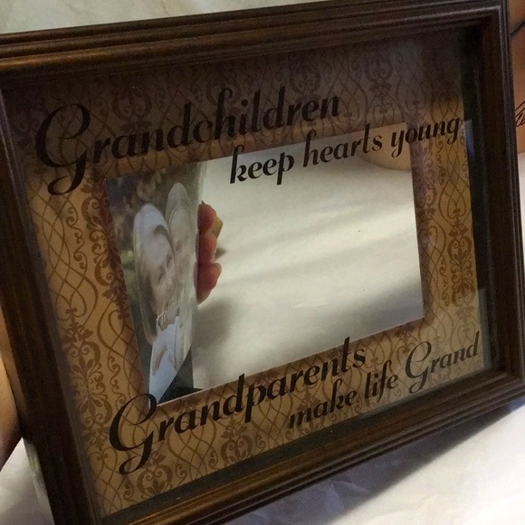 Grandchildren keep hearts young grandparents make life grand 6 x 4 photo frame - Picture 3 of 17